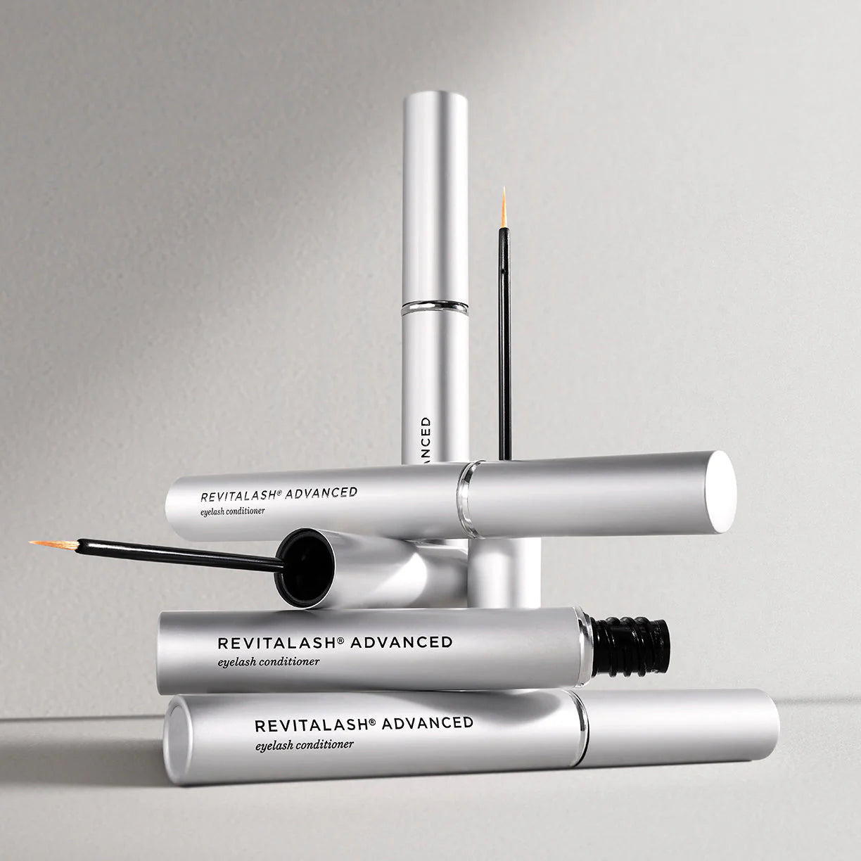 REVITALASH® ADVANCED EYELASH CONDITIONER